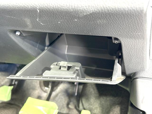 ワゴンＲスティングレー Ｘ　４ＷＤ　禁煙車　シートヒーター　スマートキー　オーディオ　オートエアコン　電動格納ミラー　ＨＩＤヘッド　純正１４インチＡＷ　革巻きステアリング　ベンチシート　盗難防止装置　プライバシーガラス（50枚目）