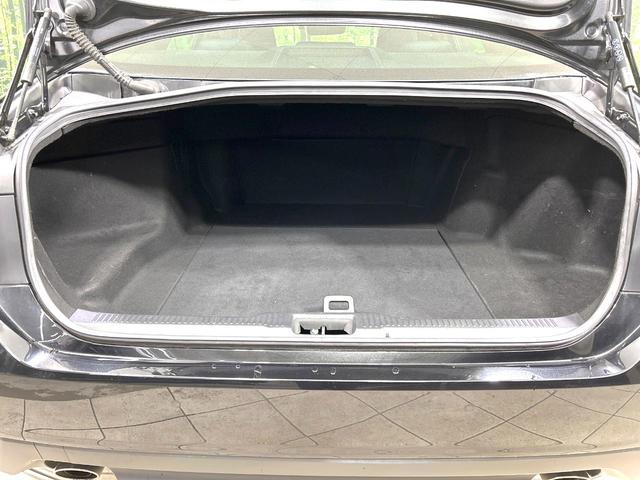 クラウンハイブリッド Ｇ　メーカー純正ナビ　バックカメラ　Ｂｌｕｅｔｏｏｔｈ　フルセグ　衝突軽減装置　ＬＥＤヘッド／フォグ　オートハイビーム　オートライト　レーダークルーズ　１００Ｖ電源　ドラレコ　ＥＴＣ　純正１７インチアルミ（11枚目）