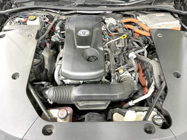 クラウンハイブリッド Ｇ　メーカー純正ナビ　バックカメラ　Ｂｌｕｅｔｏｏｔｈ　フルセグ　衝突軽減装置　ＬＥＤヘッド／フォグ　オートハイビーム　オートライト　レーダークルーズ　１００Ｖ電源　ドラレコ　ＥＴＣ　純正１７インチアルミ（19枚目）