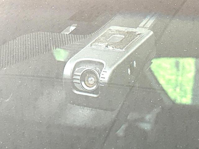 クラウンハイブリッド Ｇ　メーカー純正ナビ　バックカメラ　Ｂｌｕｅｔｏｏｔｈ　フルセグ　衝突軽減装置　ＬＥＤヘッド／フォグ　オートハイビーム　オートライト　レーダークルーズ　１００Ｖ電源　ドラレコ　ＥＴＣ　純正１７インチアルミ（26枚目）