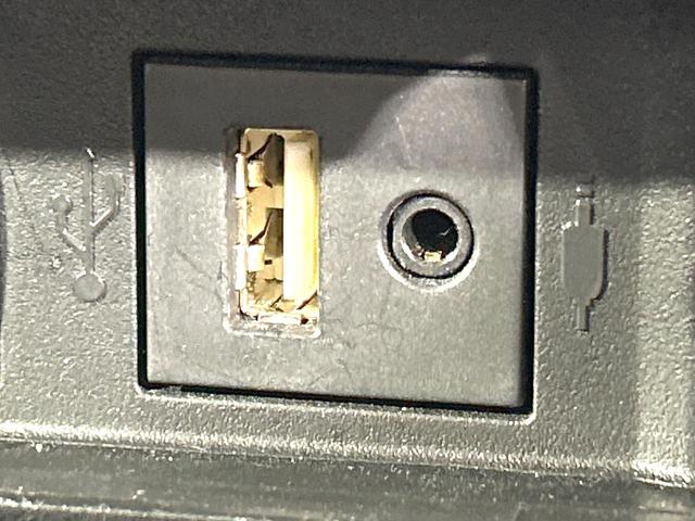 クラウンハイブリッド Ｇ　メーカー純正ナビ　バックカメラ　Ｂｌｕｅｔｏｏｔｈ　フルセグ　衝突軽減装置　ＬＥＤヘッド／フォグ　オートハイビーム　オートライト　レーダークルーズ　１００Ｖ電源　ドラレコ　ＥＴＣ　純正１７インチアルミ（38枚目）