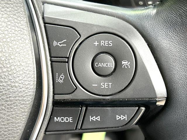 クラウンハイブリッド Ｇ　メーカー純正ナビ　バックカメラ　Ｂｌｕｅｔｏｏｔｈ　フルセグ　衝突軽減装置　ＬＥＤヘッド／フォグ　オートハイビーム　オートライト　レーダークルーズ　１００Ｖ電源　ドラレコ　ＥＴＣ　純正１７インチアルミ（46枚目）