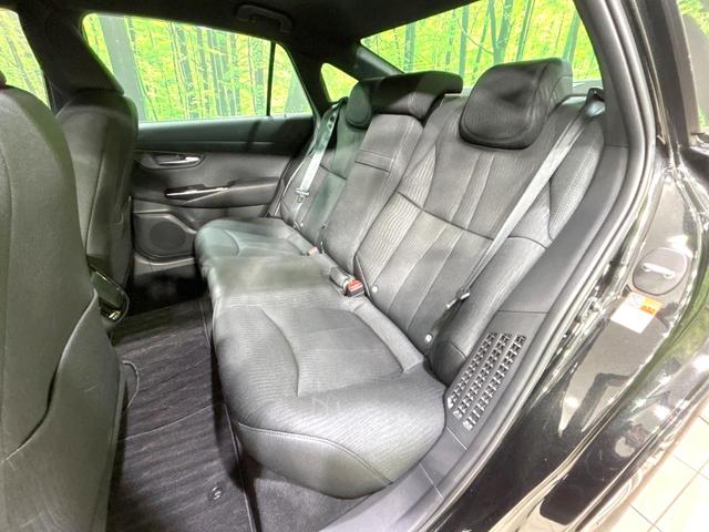 クラウンハイブリッド Ｇ　メーカー純正ナビ　バックカメラ　Ｂｌｕｅｔｏｏｔｈ　フルセグ　衝突軽減装置　ＬＥＤヘッド／フォグ　オートハイビーム　オートライト　レーダークルーズ　１００Ｖ電源　ドラレコ　ＥＴＣ　純正１７インチアルミ（48枚目）