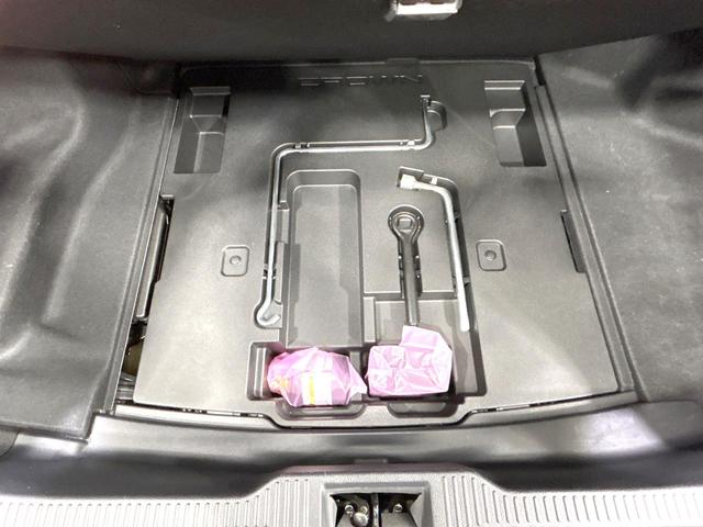 クラウンハイブリッド Ｇ　メーカー純正ナビ　バックカメラ　Ｂｌｕｅｔｏｏｔｈ　フルセグ　衝突軽減装置　ＬＥＤヘッド／フォグ　オートハイビーム　オートライト　レーダークルーズ　１００Ｖ電源　ドラレコ　ＥＴＣ　純正１７インチアルミ（59枚目）