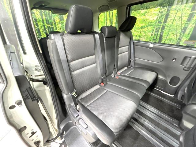 セレナ ハイウェイスター　後期　純正ナビ　全周囲カメラ　ＣＤ／ＤＶＤ／フルセグ　Ｂｌｕｅｔｏｏｔｈ　衝突軽減装置　ＬＥＤヘッド／フォグ　オートライト　プロパイロット　両側電動スライドドア　リアオートエアコン　純正１６インチＡＷ（9枚目）