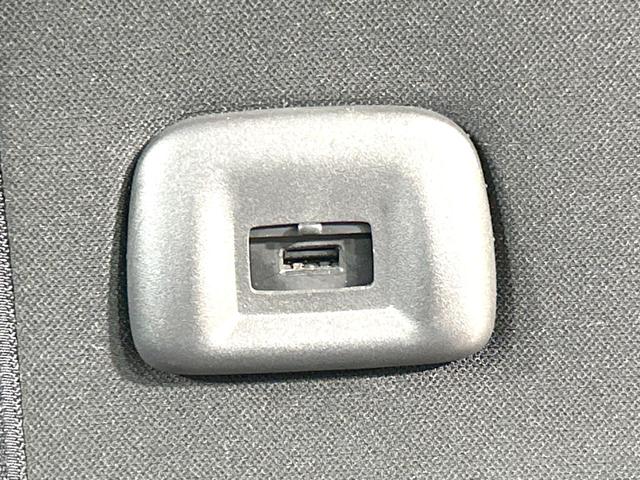 セレナ ハイウェイスター　後期　純正ナビ　全周囲カメラ　ＣＤ／ＤＶＤ／フルセグ　Ｂｌｕｅｔｏｏｔｈ　衝突軽減装置　ＬＥＤヘッド／フォグ　オートライト　プロパイロット　両側電動スライドドア　リアオートエアコン　純正１６インチＡＷ（55枚目）