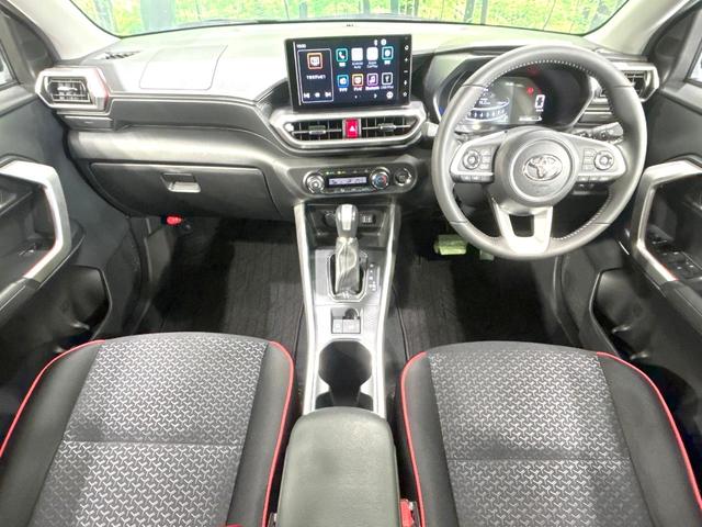 ライズ Ｚ　禁煙車　９インチディスプレイオーディオ　バックカメラ　アダプティブクルーズ　衝突軽減装置　シートヒーター　スマートキー　ＬＥＤヘッド　ＬＥＤフォグ　純正１７インチＡＷ　オートライト　オートエアコン（2枚目）