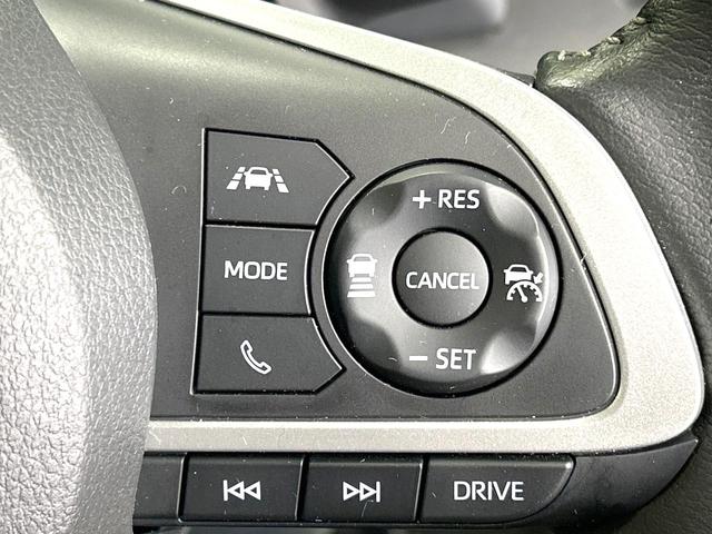 ライズ Ｚ　禁煙車　９インチディスプレイオーディオ　バックカメラ　アダプティブクルーズ　衝突軽減装置　シートヒーター　スマートキー　ＬＥＤヘッド　ＬＥＤフォグ　純正１７インチＡＷ　オートライト　オートエアコン（5枚目）