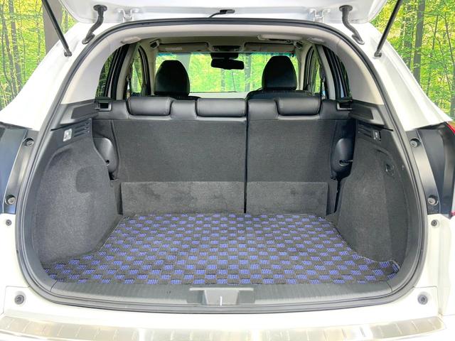 ヴェゼル ハイブリッドＺ　禁煙車　モデューロ１６インチホイール　茶内装　寒冷地仕様　ナビ　バックカメラ　衝突軽減装置　クルーズコントロール　シートヒーター　ＬＥＤヘッド　コーナーセンサー　ＥＴＣ　ルーフレール　フルセグ（11枚目）