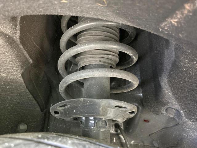 ヴェゼル ハイブリッドＺ　禁煙車　モデューロ１６インチホイール　茶内装　寒冷地仕様　ナビ　バックカメラ　衝突軽減装置　クルーズコントロール　シートヒーター　ＬＥＤヘッド　コーナーセンサー　ＥＴＣ　ルーフレール　フルセグ（24枚目）