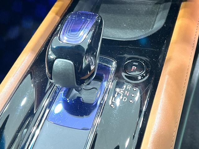 ヴェゼル ハイブリッドＺ　禁煙車　モデューロ１６インチホイール　茶内装　寒冷地仕様　ナビ　バックカメラ　衝突軽減装置　クルーズコントロール　シートヒーター　ＬＥＤヘッド　コーナーセンサー　ＥＴＣ　ルーフレール　フルセグ（25枚目）