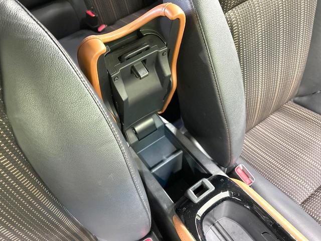 ヴェゼル ハイブリッドＺ　禁煙車　モデューロ１６インチホイール　茶内装　寒冷地仕様　ナビ　バックカメラ　衝突軽減装置　クルーズコントロール　シートヒーター　ＬＥＤヘッド　コーナーセンサー　ＥＴＣ　ルーフレール　フルセグ（38枚目）