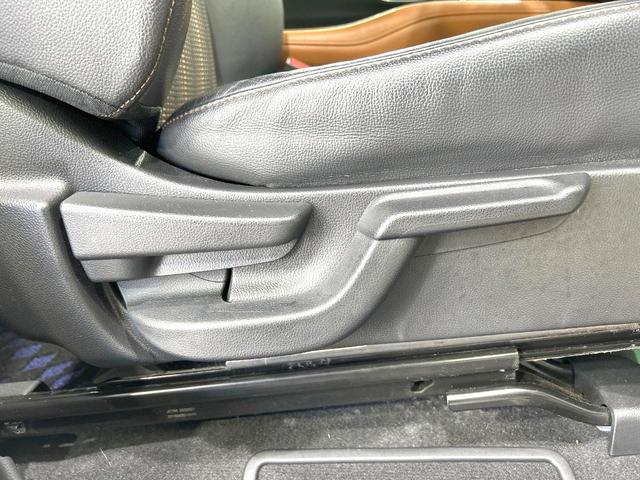 ヴェゼル ハイブリッドＺ　禁煙車　モデューロ１６インチホイール　茶内装　寒冷地仕様　ナビ　バックカメラ　衝突軽減装置　クルーズコントロール　シートヒーター　ＬＥＤヘッド　コーナーセンサー　ＥＴＣ　ルーフレール　フルセグ（50枚目）