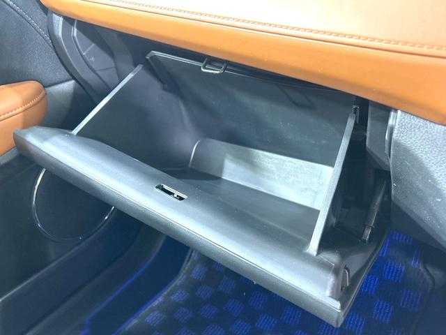 ヴェゼル ハイブリッドＺ　禁煙車　モデューロ１６インチホイール　茶内装　寒冷地仕様　ナビ　バックカメラ　衝突軽減装置　クルーズコントロール　シートヒーター　ＬＥＤヘッド　コーナーセンサー　ＥＴＣ　ルーフレール　フルセグ（52枚目）