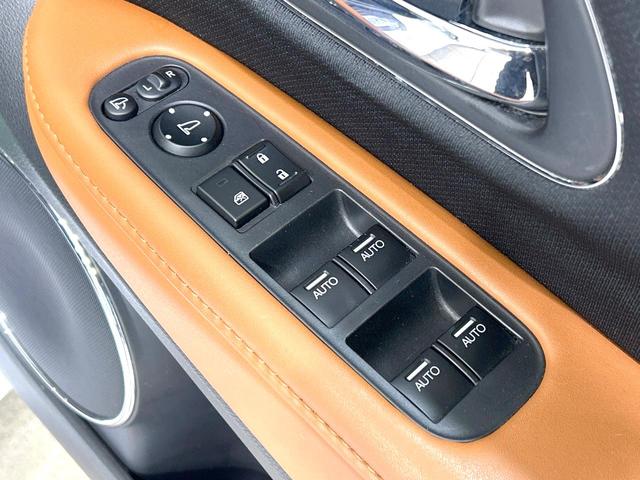 ヴェゼル ハイブリッドＺ　禁煙車　モデューロ１６インチホイール　茶内装　寒冷地仕様　ナビ　バックカメラ　衝突軽減装置　クルーズコントロール　シートヒーター　ＬＥＤヘッド　コーナーセンサー　ＥＴＣ　ルーフレール　フルセグ（54枚目）