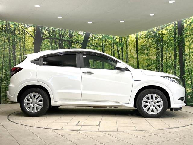 ヴェゼル ハイブリッドＺ　禁煙車　モデューロ１６インチホイール　茶内装　寒冷地仕様　ナビ　バックカメラ　衝突軽減装置　クルーズコントロール　シートヒーター　ＬＥＤヘッド　コーナーセンサー　ＥＴＣ　ルーフレール　フルセグ（59枚目）