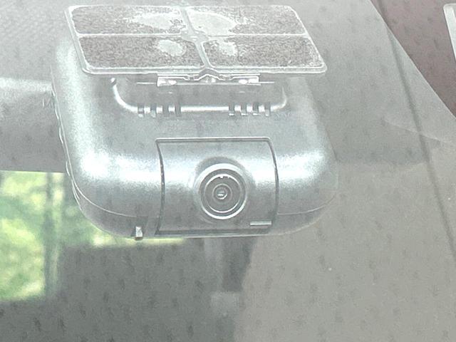 デイズ Ｓ　４ＷＤ　禁煙車　衝突軽減装置　ドラレコ　シートヒーター　電動格納ミラー　横滑防止装置　オーディオ　アイドリングストップ　キーレス　盗難防止装置　プライバシーガラス　ヘッドライトレベライザー（4枚目）