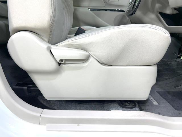 デイズ Ｓ　４ＷＤ　禁煙車　衝突軽減装置　ドラレコ　シートヒーター　電動格納ミラー　横滑防止装置　オーディオ　アイドリングストップ　キーレス　盗難防止装置　プライバシーガラス　ヘッドライトレベライザー（40枚目）