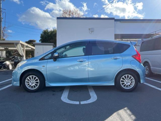 ノート メダリスト　ナビゲーション　全周囲カメラ　ＥＴＣ　インテリジェントキー　電動格納ミラー　オートエアコン　Ｂｌｕｅｔｏｏｔｈ　オートライト　ヘッドライトレベライザー　横滑り防止（25枚目）