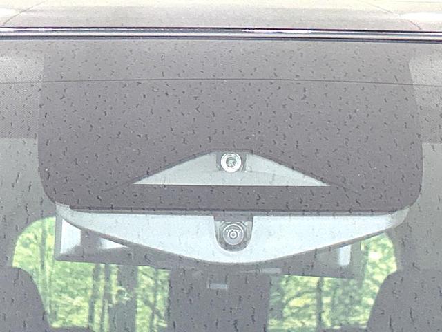 セレナ ｅ－パワー　ハイウェイスターＶ　登録済未使用車　メーカー純正１２．３型ナビ　全周囲カメラ　プロパイロット　両側電動スライドドア　衝突軽減装置　ＨＤＭＩ　シートヒーター　デジタルインナーミラー　リアオートエアコン　ＬＥＤヘッド（7枚目）