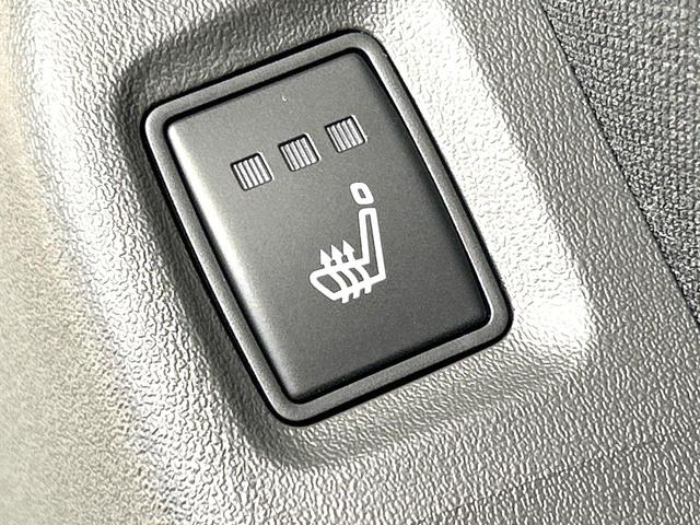 セレナ ｅ－パワー　ハイウェイスターＶ　登録済未使用車　メーカー純正１２．３型ナビ　全周囲カメラ　プロパイロット　両側電動スライドドア　衝突軽減装置　ＨＤＭＩ　シートヒーター　デジタルインナーミラー　リアオートエアコン　ＬＥＤヘッド（39枚目）