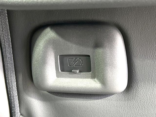 セレナ ｅ－パワー　ハイウェイスターＶ　登録済未使用車　メーカー純正１２．３型ナビ　全周囲カメラ　プロパイロット　両側電動スライドドア　衝突軽減装置　ＨＤＭＩ　シートヒーター　デジタルインナーミラー　リアオートエアコン　ＬＥＤヘッド（42枚目）