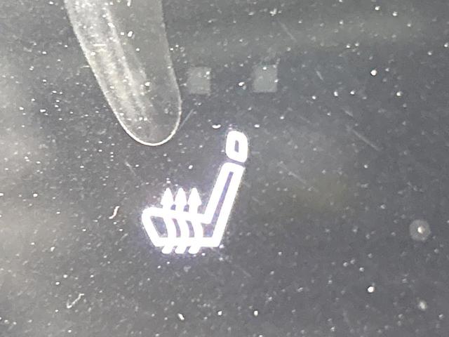 セレナ ｅ－パワー　ハイウェイスターＶ　登録済未使用車　メーカー純正１２．３型ナビ　全周囲カメラ　プロパイロット　両側電動スライドドア　衝突軽減装置　ＨＤＭＩ　シートヒーター　デジタルインナーミラー　リアオートエアコン　ＬＥＤヘッド（50枚目）