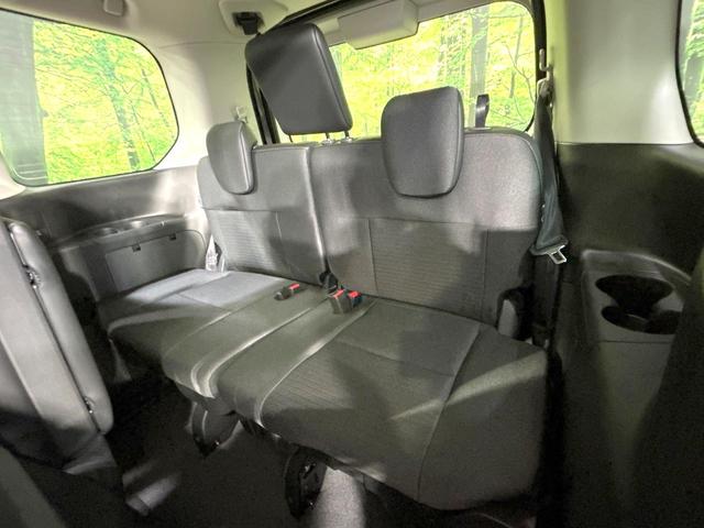 セレナ ｅ－パワー　ハイウェイスターＶ　登録済未使用車　メーカー純正１２．３型ナビ　全周囲カメラ　プロパイロット　両側電動スライドドア　衝突軽減装置　ＨＤＭＩ　シートヒーター　デジタルインナーミラー　リアオートエアコン　ＬＥＤヘッド（61枚目）