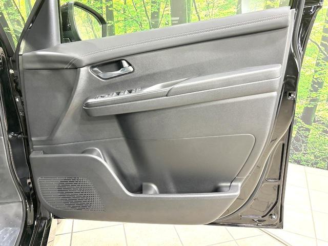セレナ ｅ－パワー　ハイウェイスターＶ　登録済未使用車　メーカー純正１２．３型ナビ　全周囲カメラ　プロパイロット　両側電動スライドドア　衝突軽減装置　ＨＤＭＩ　シートヒーター　デジタルインナーミラー　リアオートエアコン　ＬＥＤヘッド（74枚目）