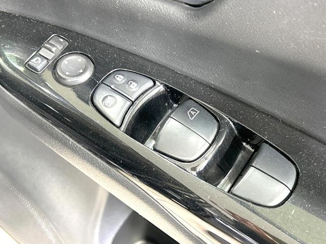 セレナ ハイウェイスターＧ　ハンズフリー　両側電動ドア　純正ＳＤナビ　後部モニター　禁煙車　バックカメラ　衝突軽減装置　８人乗　スマートキー　ＬＥＤヘッド　ＥＴＣ　純正１６インチＡＷ　オートライト　オートエアコン　リアエアコン（63枚目）