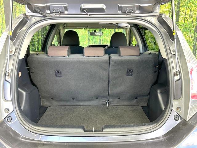 アクア G 禁煙車 SDナビ バックカメラ スマートキー ETC オートエアコン Bluetooth CD DVD再生 フルセグ 横滑り防止装置 プライバシーG 盗難防止装置 ステアリングスイッチ 電動格納ミラー(10枚目)