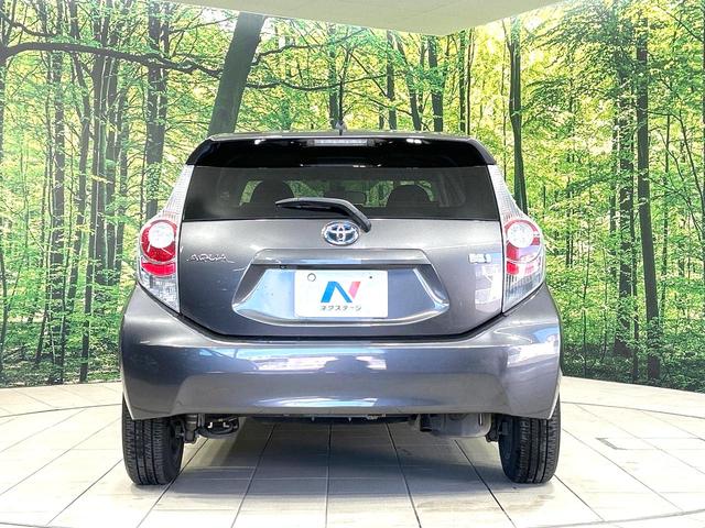 アクア G 禁煙車 SDナビ バックカメラ スマートキー ETC オートエアコン Bluetooth CD DVD再生 フルセグ 横滑り防止装置 プライバシーG 盗難防止装置 ステアリングスイッチ 電動格納ミラー(15枚目)
