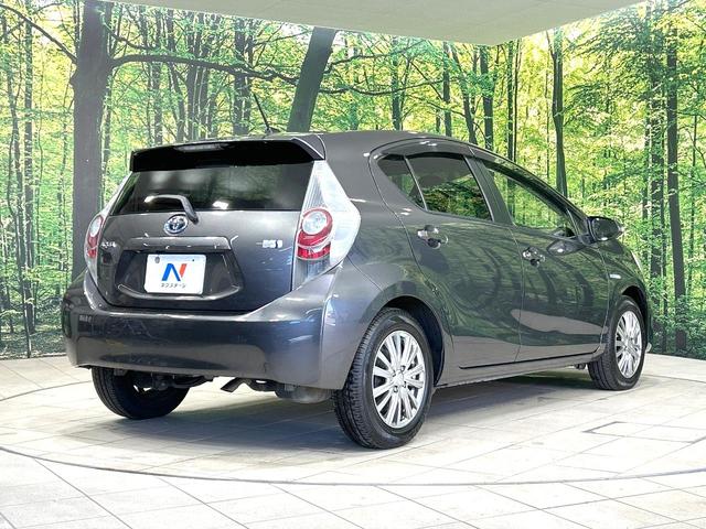 アクア G 禁煙車 SDナビ バックカメラ スマートキー ETC オートエアコン Bluetooth CD DVD再生 フルセグ 横滑り防止装置 プライバシーG 盗難防止装置 ステアリングスイッチ 電動格納ミラー(17枚目)