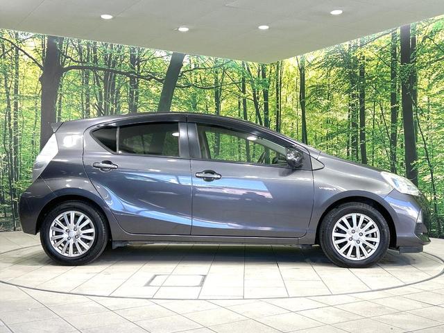 アクア G 禁煙車 SDナビ バックカメラ スマートキー ETC オートエアコン Bluetooth CD DVD再生 フルセグ 横滑り防止装置 プライバシーG 盗難防止装置 ステアリングスイッチ 電動格納ミラー(24枚目)