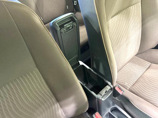 アクア G 禁煙車 SDナビ バックカメラ スマートキー ETC オートエアコン Bluetooth CD DVD再生 フルセグ 横滑り防止装置 プライバシーG 盗難防止装置 ステアリングスイッチ 電動格納ミラー(48枚目)