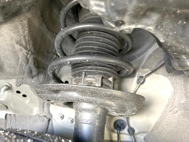 ヤリスクロス X 禁煙車 ナビ バックカメラ 衝突軽減装置 レーダクルーズ ETC ドラレコ Bluetooth再生 フルセグ オートライト オートマチックハイビーム 盗難防止装置 プライバシーガラス 電動格納ミラー(20枚目)