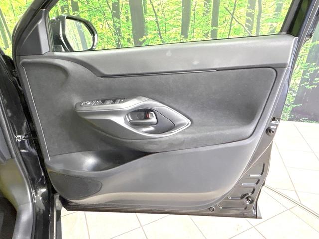 ヤリスクロス X 禁煙車 ナビ バックカメラ 衝突軽減装置 レーダクルーズ ETC ドラレコ Bluetooth再生 フルセグ オートライト オートマチックハイビーム 盗難防止装置 プライバシーガラス 電動格納ミラー(38枚目)