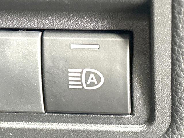 ヤリスクロス X 禁煙車 ナビ バックカメラ 衝突軽減装置 レーダクルーズ ETC ドラレコ Bluetooth再生 フルセグ オートライト オートマチックハイビーム 盗難防止装置 プライバシーガラス 電動格納ミラー(43枚目)