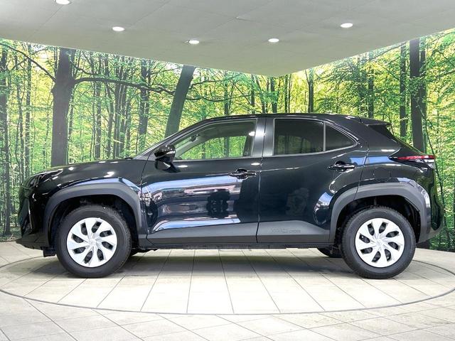 ヤリスクロス X 禁煙車 ナビ バックカメラ 衝突軽減装置 レーダクルーズ ETC ドラレコ Bluetooth再生 フルセグ オートライト オートマチックハイビーム 盗難防止装置 プライバシーガラス 電動格納ミラー(55枚目)