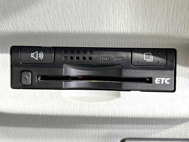 プリウス G 後期 純正ナビ バックカメラ パワーシート Bluetooth/CD/DVD再生 フルセグ ハーフレザーシート ドラレコ スマートキー HIDヘッド ETC クルコン オートエアコン オートライト(6枚目)