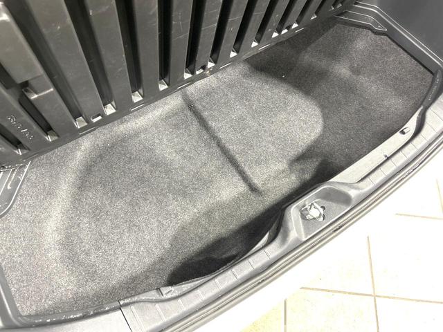 ヴォクシー ハイブリッドS-Z 禁煙車 純正10.5型ナビ フルセグ バックカメラ 衝突被害軽減装置 レーダークルーズ 両側電動ドア ハーフレザーシート ドラレコ クリアランスソナー LEDヘッド ETC2.0 純正17インチAW(64枚目)