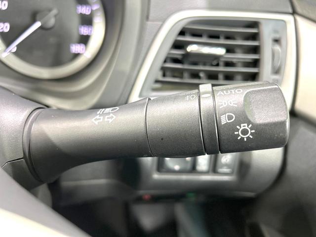 シルフィ Ｓ　ツーリング　禁煙車　ＳＤナビ　Ｂｌｕｅｔｏｏｔｈ　バックカメラ　ドラレコ　スマートキー　ＨＩＤヘッド　オートライト　デュアルエアコン　革巻きステアリング　ＣＤ　ＤＶＤ再生　フルセグ　横滑り防止装置　電動格納ミラー（27枚目）