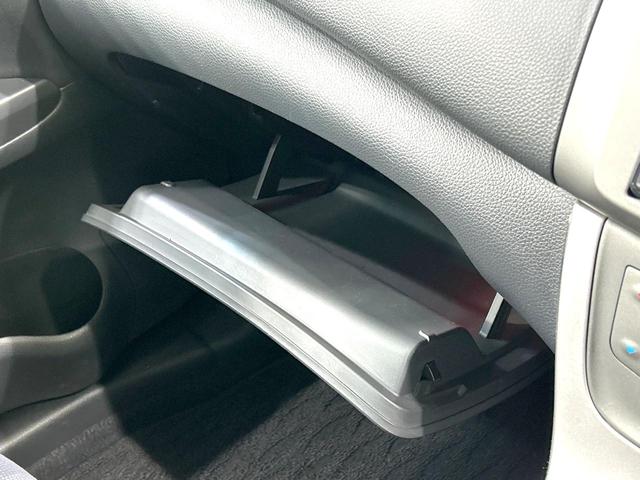 シルフィ Ｓ　ツーリング　禁煙車　ＳＤナビ　Ｂｌｕｅｔｏｏｔｈ　バックカメラ　ドラレコ　スマートキー　ＨＩＤヘッド　オートライト　デュアルエアコン　革巻きステアリング　ＣＤ　ＤＶＤ再生　フルセグ　横滑り防止装置　電動格納ミラー（38枚目）