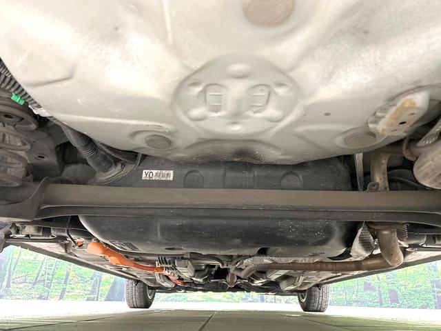 アクア Ｇ　禁煙車　ＳＤナビ　スマートキー　オートライト　オートエアコン　フルセグ　純正１５インチＡＷ　革巻きステアリング　プライバシーガラス　盗難防止装置　電動格納ミラー　ＤＶＤ／ＣＤ再生　横滑防止装置（19枚目）