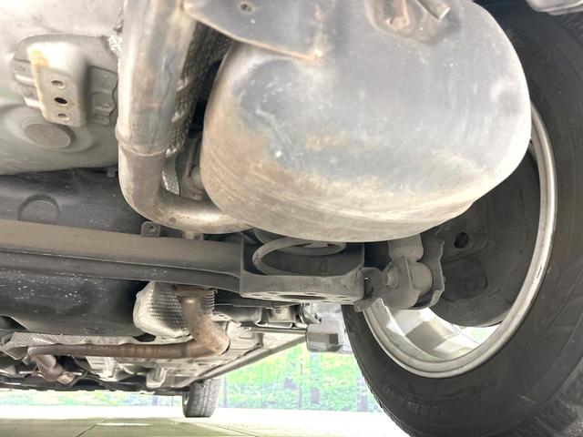 アクア Ｇ　禁煙車　ＳＤナビ　スマートキー　オートライト　オートエアコン　フルセグ　純正１５インチＡＷ　革巻きステアリング　プライバシーガラス　盗難防止装置　電動格納ミラー　ＤＶＤ／ＣＤ再生　横滑防止装置（24枚目）