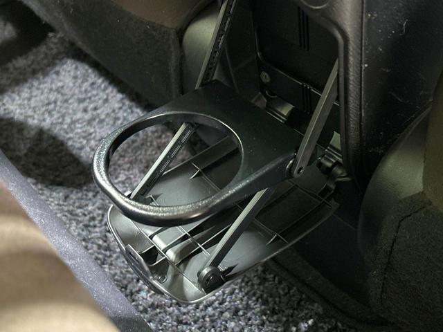 アクア Ｇ　禁煙車　ＳＤナビ　スマートキー　オートライト　オートエアコン　フルセグ　純正１５インチＡＷ　革巻きステアリング　プライバシーガラス　盗難防止装置　電動格納ミラー　ＤＶＤ／ＣＤ再生　横滑防止装置（53枚目）