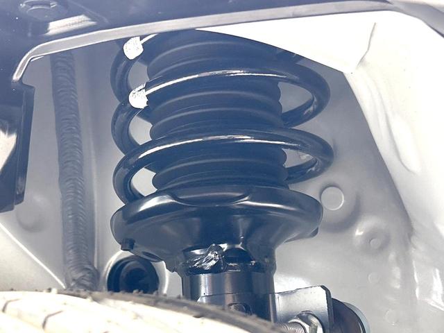 スペーシアカスタム ハイブリッドXS 届出済未使用車 両側電動ドア 衝突軽減装置 ハーフレザーシート コーナーセンサー スマートキー LEDヘッド 純正15インチAW オートハイビーム 車線逸脱警報 オートライト オートエアコン HUD(20枚目)