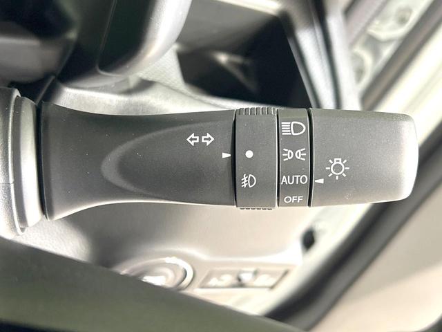 スペーシアカスタム ハイブリッドXS 届出済未使用車 両側電動ドア 衝突軽減装置 ハーフレザーシート コーナーセンサー スマートキー LEDヘッド 純正15インチAW オートハイビーム 車線逸脱警報 オートライト オートエアコン HUD(30枚目)