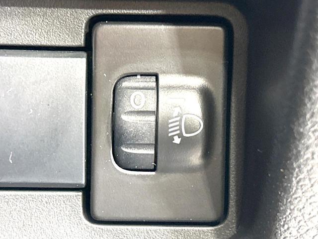 スペーシアカスタム ハイブリッドXS 届出済未使用車 両側電動ドア 衝突軽減装置 ハーフレザーシート コーナーセンサー スマートキー LEDヘッド 純正15インチAW オートハイビーム 車線逸脱警報 オートライト オートエアコン HUD(54枚目)