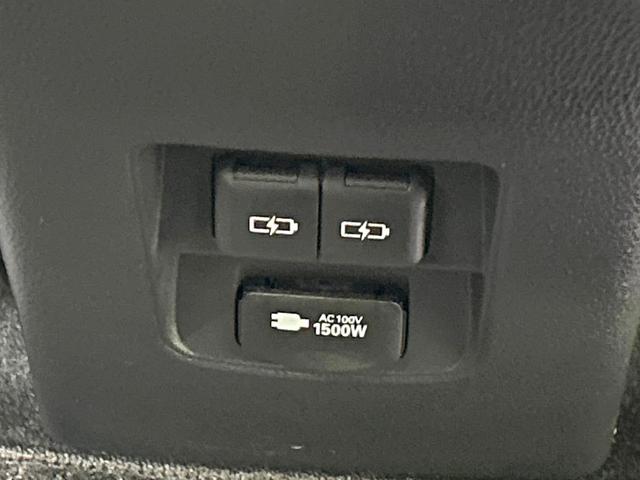 ノア ハイブリッドS-G 禁煙車 純正8型ディスプレイオーディオ バックカメラ 両側電動スライドドア レーダクルーズ AC100V 衝突軽減装置 リアオートエアコン Bluetooth再生 ドラレコ スマートキー オートライト(7枚目)